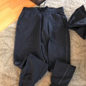 Lululemon Size 8 Black Joggers! NWOT
